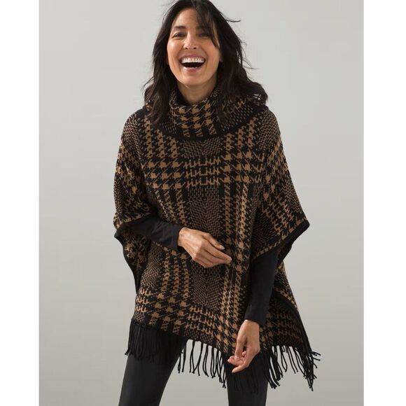 Chico's Poncho Size Medium S/M  Plaid Knit Fringe  NWOT - Picture 1 of 13